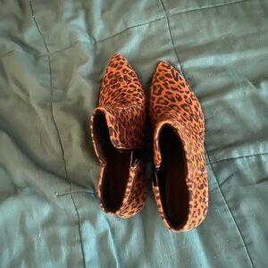 Clarks Leopard Print Pointed Ankle Booties - Tan & Black